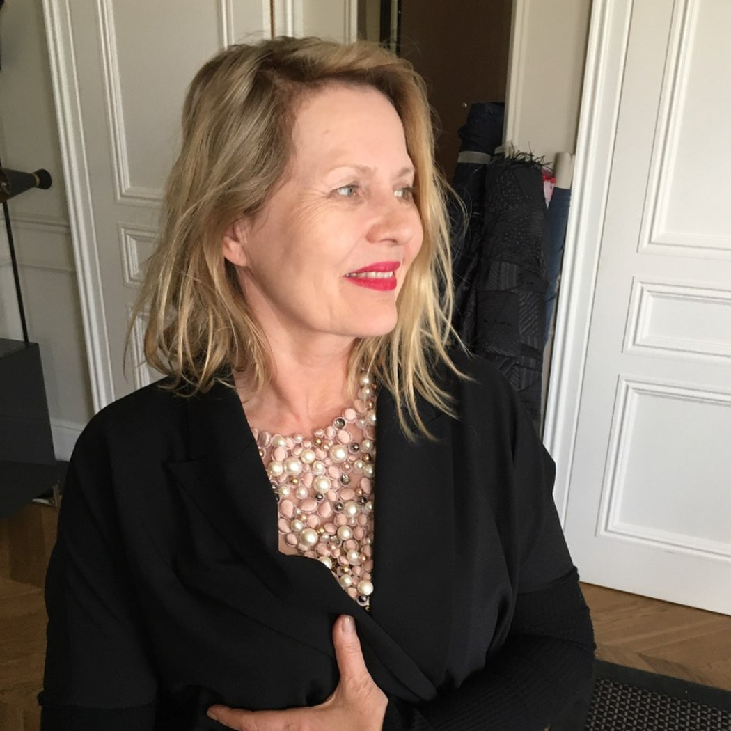 To idealny makijaż dla 60-latek. Fani Szapołowskiej: „pięknie, młodo”